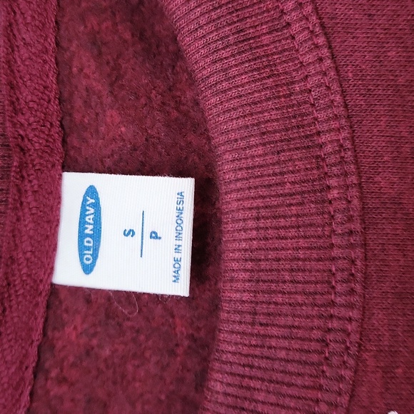 NWT! Burgundy Floral Sweatshirt! Size Small! - Picture 3 of 8